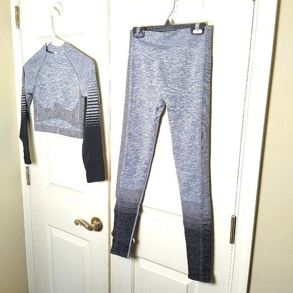 Workout Contour Seamless Long Sleeve Crop Top and High Rise Leggings - Picture 3 of 14